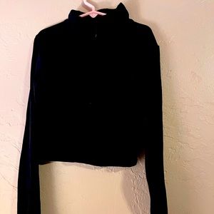 Long sleeve crop